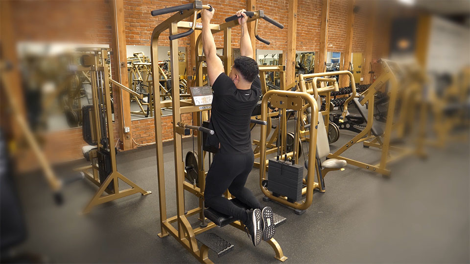 Machine Assisted Pull-Up (Hammer Grip)